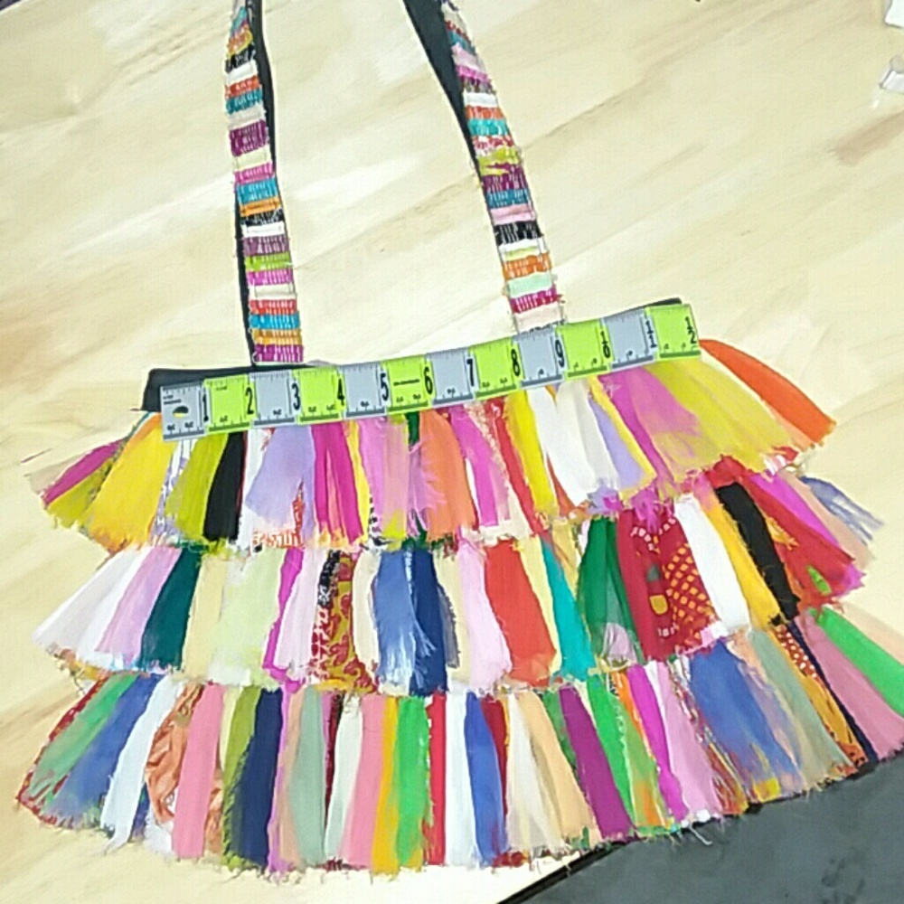 ❤ Funky Fabric Fringe Fabulous Festival Bag - Picture 8 of 8